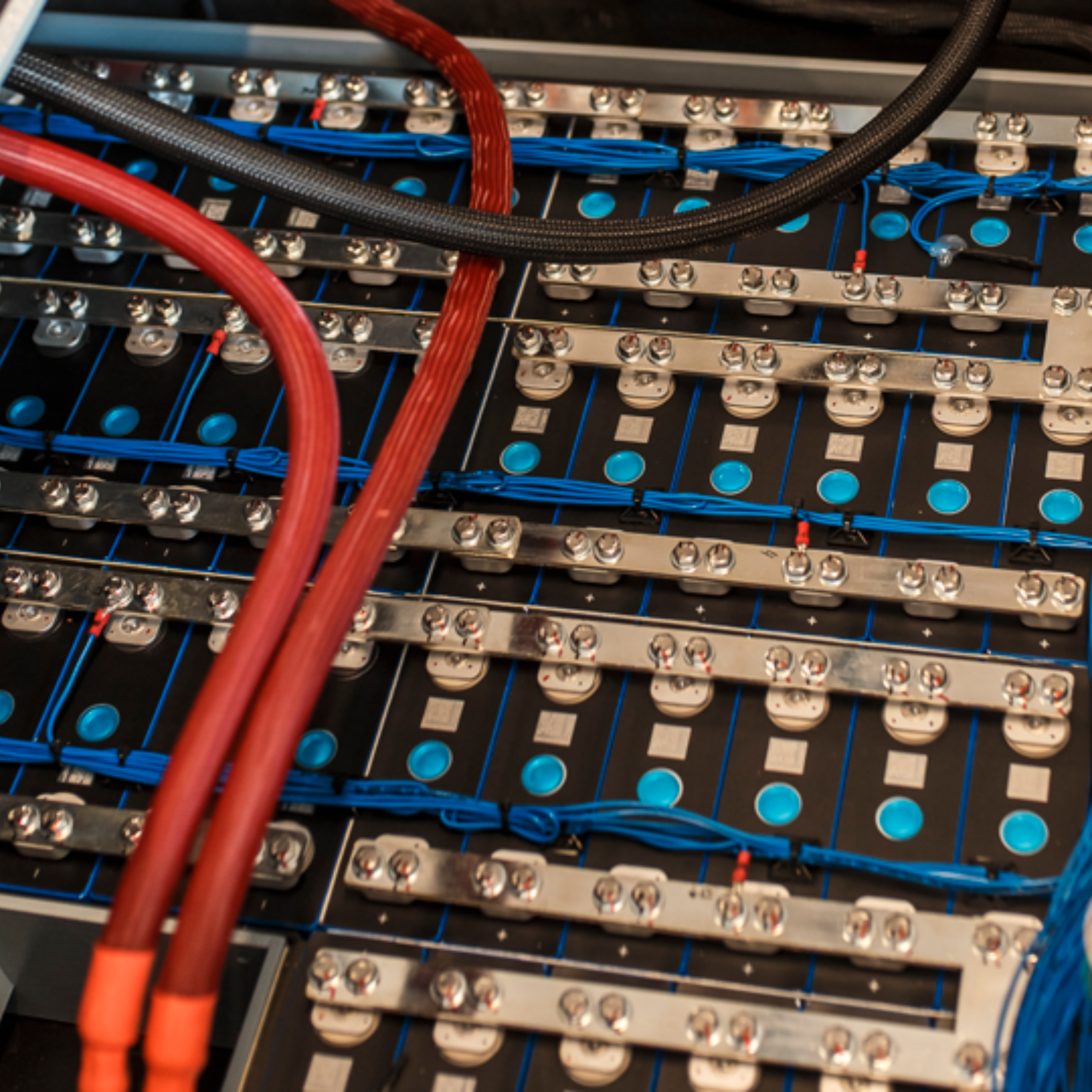 Зарядка тяговых литий-железо-фосфатных (LFP) аккумуляторов ZUBR LI-ION - 3